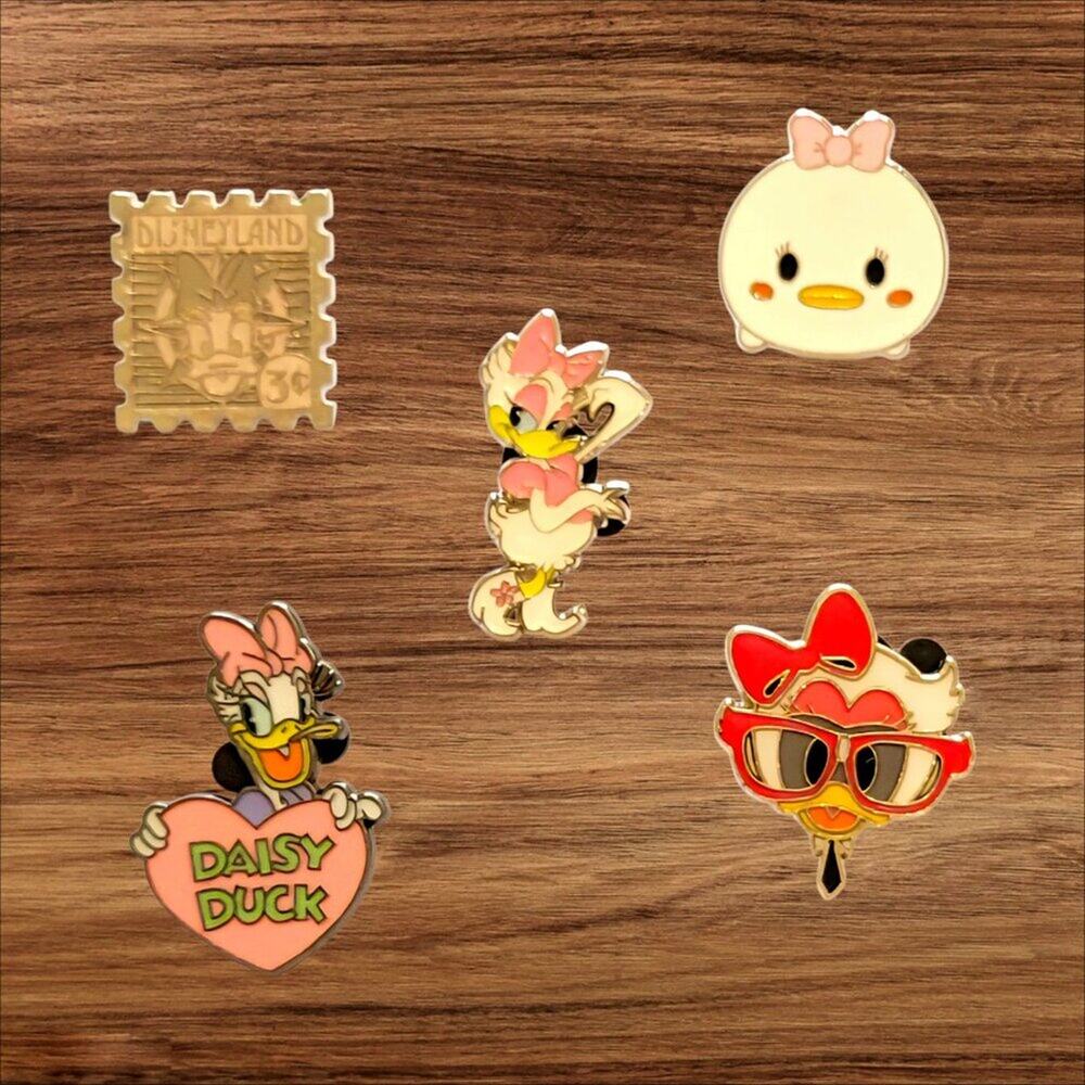 5 Daisy Duck Disney Parks Trading Pins, Plus 2 Bonus Pins